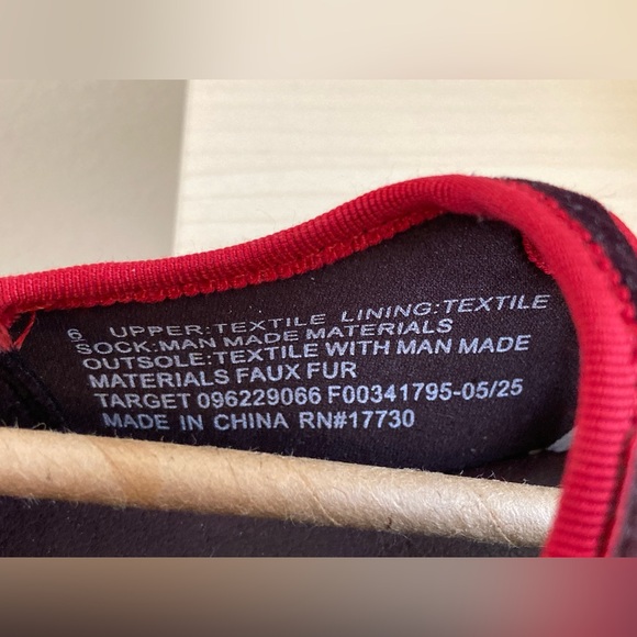 Universal Thread Velvet Mary Jane Flats - Burgundy and Red - Picture 8 of 10